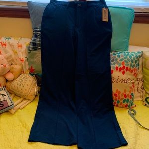 Duluth Trading Co. Navy dress pants size 8 NWT